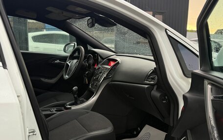 Opel Astra J, 2010 год, 590 000 рублей, 20 фотография