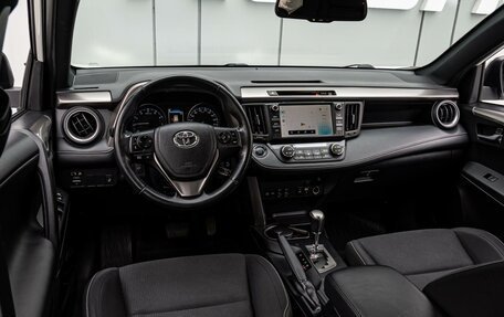 Toyota RAV4, 2019 год, 3 260 000 рублей, 6 фотография