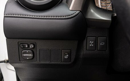 Toyota RAV4, 2019 год, 3 260 000 рублей, 18 фотография