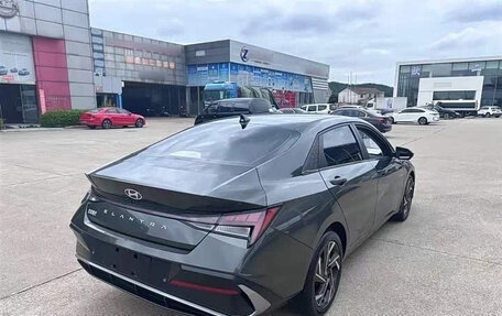 Hyundai Elantra, 2023 год, 1 370 000 рублей, 6 фотография