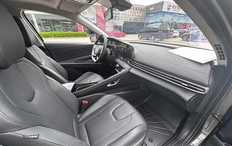 Hyundai Elantra, 2023 год, 1 370 000 рублей, 9 фотография