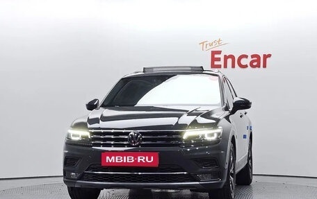 Volkswagen Tiguan II, 2020 год, 2 442 222 рублей, 2 фотография