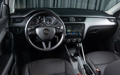 Skoda Octavia, 2017 год, 1 420 000 рублей, 6 фотография