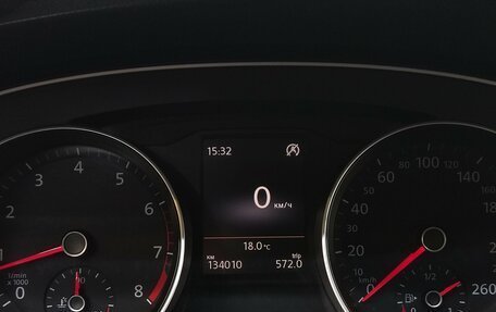 Volkswagen Passat B8 рестайлинг, 2015 год, 1 800 000 рублей, 13 фотография