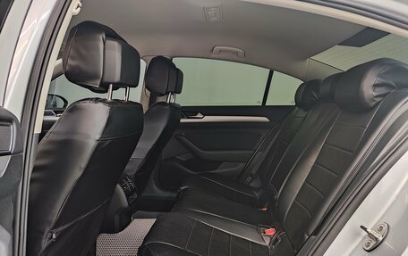 Volkswagen Passat B8 рестайлинг, 2015 год, 1 800 000 рублей, 17 фотография