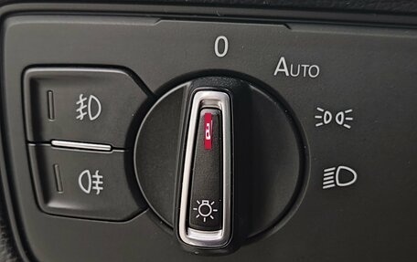 Volkswagen Passat B8 рестайлинг, 2015 год, 1 800 000 рублей, 26 фотография