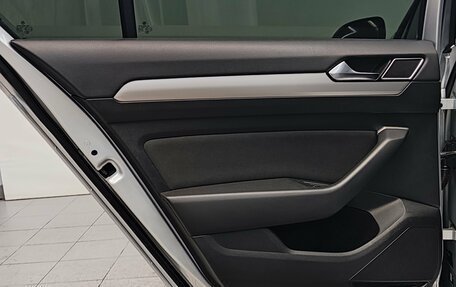 Volkswagen Passat B8 рестайлинг, 2015 год, 1 800 000 рублей, 32 фотография