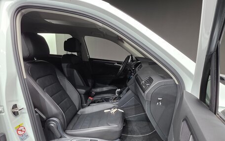 Volkswagen Tiguan II, 2022 год, 2 600 000 рублей, 8 фотография
