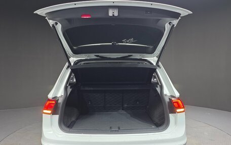 Volkswagen Tiguan II, 2022 год, 2 600 000 рублей, 14 фотография