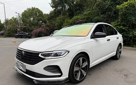 Volkswagen Lavida, 2022 год, 1 240 007 рублей, 2 фотография