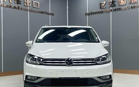Volkswagen Touran III, 2021 год, 2 664 600 рублей, 2 фотография
