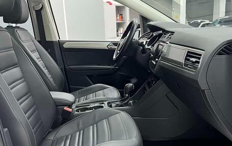 Volkswagen Touran III, 2021 год, 2 664 600 рублей, 12 фотография