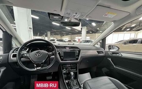 Volkswagen Touran III, 2021 год, 2 664 600 рублей, 9 фотография