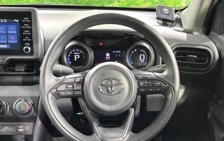 Toyota Yaris Cross, 2023 год, 1 430 000 рублей, 8 фотография