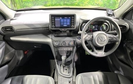 Toyota Yaris Cross, 2023 год, 1 430 000 рублей, 7 фотография