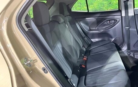Toyota Yaris Cross, 2023 год, 1 430 000 рублей, 13 фотография