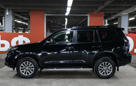 Toyota Land Cruiser Prado 150 рестайлинг 2, 2017 год, 3 949 000 рублей, 8 фотография