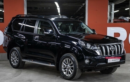 Toyota Land Cruiser Prado 150 рестайлинг 2, 2017 год, 3 949 000 рублей, 3 фотография