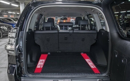Toyota Land Cruiser Prado 150 рестайлинг 2, 2017 год, 3 949 000 рублей, 10 фотография