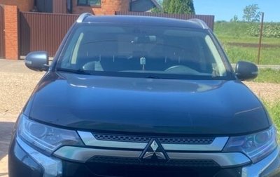 Mitsubishi Outlander III рестайлинг 3, 2019 год, 2 300 000 рублей, 1 фотография