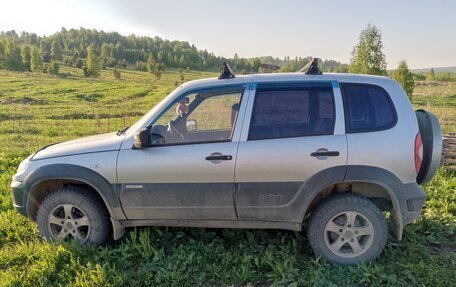 Chevrolet Niva I рестайлинг, 2012 год, 350 000 рублей, 7 фотография