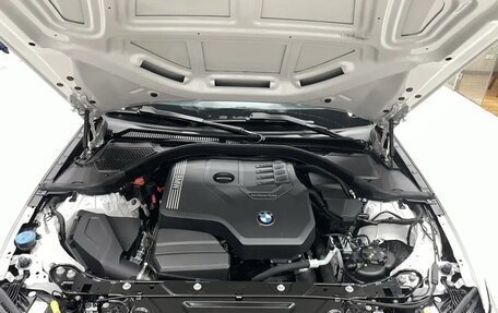 BMW 3 серия, 2023 год, 3 300 000 рублей, 16 фотография