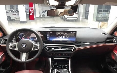 BMW 3 серия, 2023 год, 3 300 000 рублей, 13 фотография