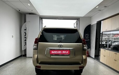 Toyota Land Cruiser Prado 150 рестайлинг 2, 2010 год, 2 850 000 рублей, 5 фотография