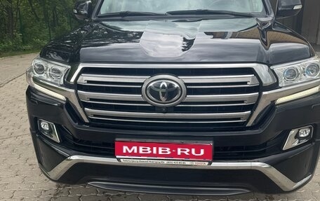 Toyota Land Cruiser 200, 2017 год, 6 500 000 рублей, 1 фотография