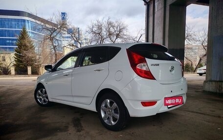 Hyundai Solaris II рестайлинг, 2014 год, 950 000 рублей, 2 фотография