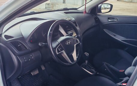 Hyundai Solaris II рестайлинг, 2014 год, 950 000 рублей, 12 фотография