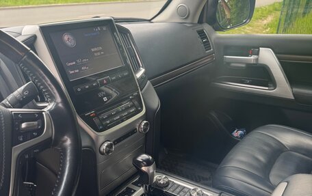 Toyota Land Cruiser 200, 2017 год, 6 500 000 рублей, 7 фотография