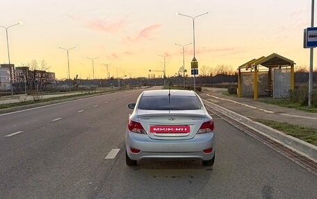 Hyundai Solaris II рестайлинг, 2013 год, 650 000 рублей, 4 фотография
