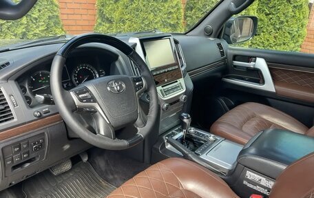 Toyota Land Cruiser 200, 2017 год, 5 750 000 рублей, 10 фотография