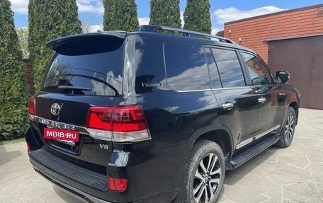 Toyota Land Cruiser 200, 2017 год, 5 750 000 рублей, 7 фотография