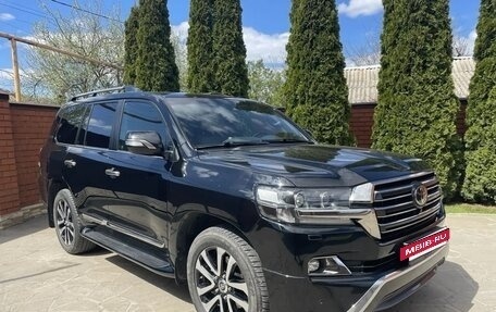 Toyota Land Cruiser 200, 2017 год, 5 750 000 рублей, 4 фотография