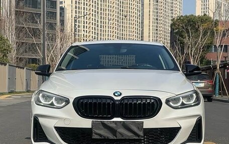BMW 1 серия, 2022 год, 1 610 000 рублей, 2 фотография