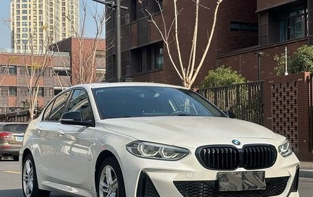BMW 1 серия, 2022 год, 1 610 000 рублей, 3 фотография