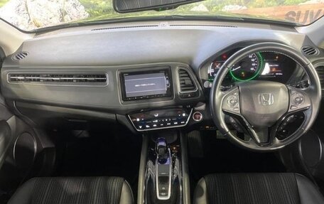 Honda Vezel, 2017 год, 1 280 000 рублей, 7 фотография