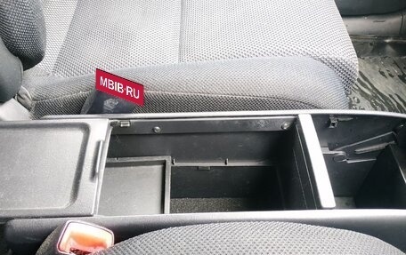 Toyota Wish II, 2003 год, 800 000 рублей, 11 фотография