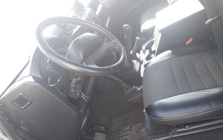 Land Rover Defender I, 2009 год, 2 750 000 рублей, 14 фотография