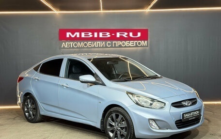 Hyundai Solaris II рестайлинг, 2011 год, 899 000 рублей, 3 фотография