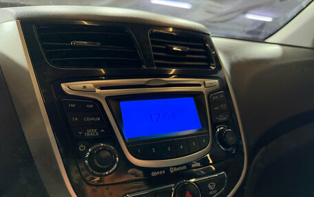 Hyundai Solaris II рестайлинг, 2011 год, 899 000 рублей, 10 фотография