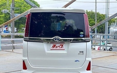 Toyota Noah III, 2021 год, 1 955 123 рублей, 4 фотография