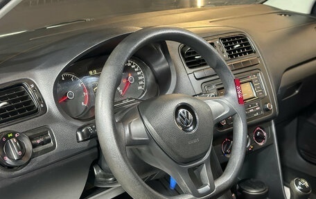 Volkswagen Polo VI (EU Market), 2015 год, 950 000 рублей, 7 фотография