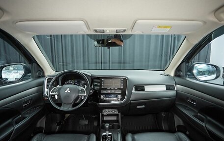 Mitsubishi Outlander III рестайлинг 3, 2012 год, 1 449 000 рублей, 7 фотография