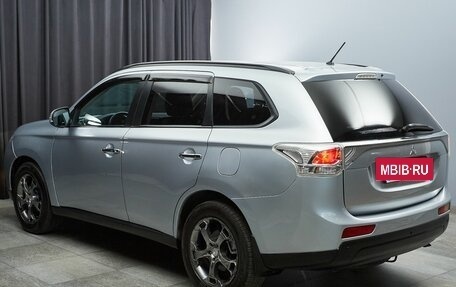 Mitsubishi Outlander III рестайлинг 3, 2012 год, 1 449 000 рублей, 6 фотография