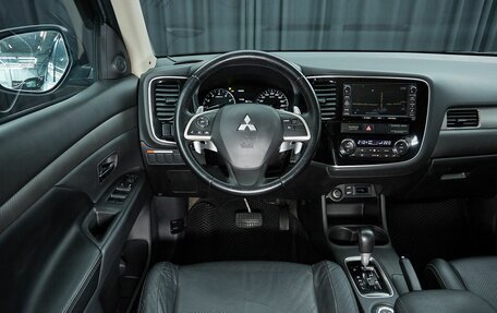 Mitsubishi Outlander III рестайлинг 3, 2012 год, 1 449 000 рублей, 8 фотография