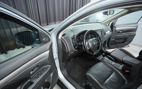 Mitsubishi Outlander III рестайлинг 3, 2012 год, 1 449 000 рублей, 9 фотография
