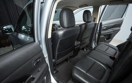 Mitsubishi Outlander III рестайлинг 3, 2012 год, 1 449 000 рублей, 13 фотография